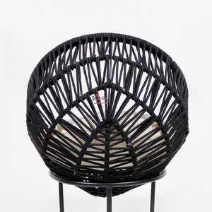 Artex-Cama Elevada de Ratán para Mascotas Dong Thap, Cápsula Redonda con Cojín Suave y Soporte de Metal - Product Image 1