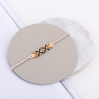 Bracelet Bohème en Perles de Riz, Tressé avec des Perles Géométriques Quadrilatères, Bijou Féminin en Corde