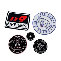 Étiquette en caoutchouc souple 3D personnalisée en gros, patch en silicone PVC, patch en caoutchouc souple pour vêtements