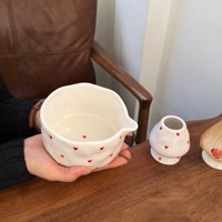 Bol à matcha mignon en forme de fraise avec support, bol à matcha japonais traditionnel, bol en céramique Chawan pour mélanger le matcha