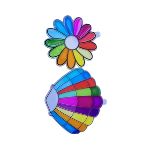 Venta al por mayor de moldes personalizados disponibles DIY ventana arte llavero princesa Suncatcher ventana cadena - Product Image 2