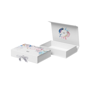 Caja de Regalo Magnética de Cartón Blanco A4, Tipo Concha, para Ropa - Product Image 1