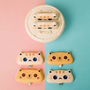 Mini <span class=keywords><strong>batterie</strong></span> <span class=keywords><strong>externe</strong></span> Portable avec lumière LED, pompon mignon, <span class=keywords><strong>batterie</strong></span> <span class=keywords><strong>externe</strong></span> d'alimentation, pour <span class=keywords><strong>iPhone</strong></span> 12Pro, cadeau d'anniversaire pour filles - Product Image 5