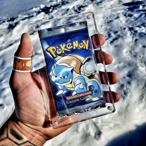 Venta al por mayor Pokemoned <span class=keywords><strong>1</strong></span> Ranura Acrílico Magnético Booster Pack Protector Display Holder TCG Booster Pack Acrílico Case Protector - Product Image 5