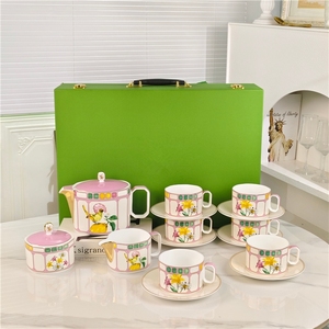 Service à café en porcelaine fine de style européen de luxe léger, série fleurs, 15 pièces, écologique, pour les fêtes et les mariages - Product Image 5