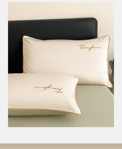 Set di Biancheria da Letto in Cotone di Lusso, Morbido e Traspirante, Copripiumino Ricamato, Set Lenzuola Premium per Hotel e Casa - Product Image 6