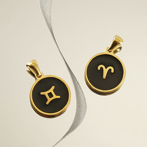 Colgante de esmalte negro con disco redondo de 16 mm y 12 signos del zodiaco |   Acero Inoxidable con Baño de Oro de 18K PVD, Resistente al Agua y Sin Decoloración, para Joyería DIY - Product Image 3