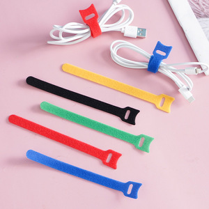 Attaches de câbles en forme de T à velcro, en nylon et polyester, libérables, en forme de chat, pour la gestion et le rangement des câbles - Product Image 1