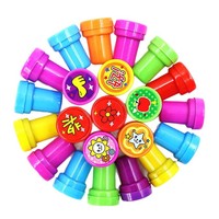 10 boîtes de sceau de louange créatives mignon dessin animé animaux sceaux en plastique maternelle enseignant récompense timbres pour les enfants