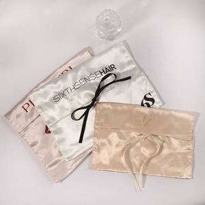 Sac cadeau artisanal écologique et durable 40x30cm avec impression de logo personnalisé (sérigraphie, transfert thermique) pour vêtements homme/femme - Product Image 5