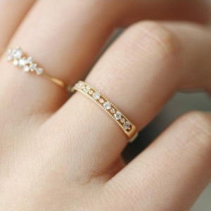 Anello Minimalista Giapponese in Tono Oro, Design Vintage Elegante per Uso Quotidiano, Gioiello per Donne - Product Image 1