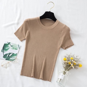 Maglietta all'ingrosso con stampa personalizzata T-Shirt da donna a manica corta da donna estiva con scollatura lunga - Product Image 3