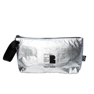 ขายด่วนกระเป๋าแป้งคลาสสิ Tyvek กระดาษเดินทางกระเป๋าเครื่องสําอางสําหรับความสะดวกสบายของเครื่องสําอาง - Product Image 1