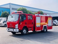 Nouveau camion de lutte contre l'incendie à eau haute pression 4x2 diesel, télécommandé, avec équipement de sauvetage aérien, état neuf