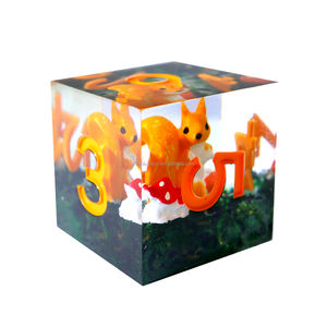 Jeu de dés polyédriques du MDN de la forêt lunatique-Ensemble en résine avec écureuil et champignons pour jeux de rôle donjons et dragons-Écureuil - Product Image 1