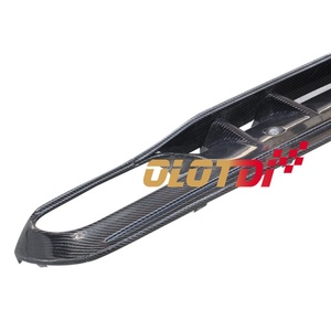 ดิฟฟิวเซอร์กันชนหลังคาร์บอนไฟเบอร์ สำหรับรถยนต์เมอร์เซเดส-เบนซ์ ซีคลาส W205 C43 C63 AMG ปี 2014-2019 พร้อมลิ้นสปอยเลอร์และสปลิตเตอร์  อะไหล่ตกแต่งตัวถังรถยนต์ - Product Image 6