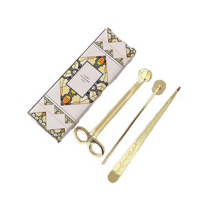 Ensemble d'accessoires de luxe en acier inoxydable écologique 3 pièces en gros, comprenant des bougies, un coupe-mèche, un éteignoir - Product Image 1