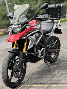 Moto BMW <span class=keywords><strong>G</strong></span> <span class=keywords><strong>310</strong></span> <span class=keywords><strong>GS</strong></span> 310cc monocylindre refroidie par eau, ABS standard et design d'aventure assisté pour la circulation urbaine - Product Image 3