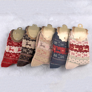 Chaussettes pour femmes chaudes d'automne <span class=keywords><strong>et</strong></span> d'hiver Chaussettes en <span class=keywords><strong>laine</strong></span> de lapin de cerf en <span class=keywords><strong>soie</strong></span> dorée de Noël - Product Image 3