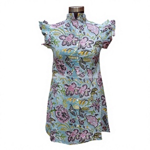 Vestido Hecho a Mano 100% Algodón, Silueta en A, Ecológico, Cuello Redondo, Largo a Media Pantorrilla, Estampado Floral Moderno, Secado Rápido, para Mujeres y Niñas - Product Image 1