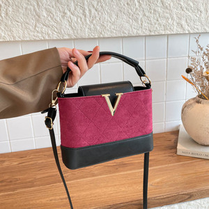 Bolsa de Mão Feminina Elegante Retro, Versátil e Fashion, Bolsa de Ombro e Transversal, Bolsa Bucket Luxuosa, Material PU Estiloso e Moderno - Product Image 2