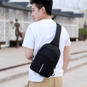 Bolsa de Hombro Ligera y Económica <span class=keywords><strong>al</strong></span> <span class=keywords><strong>por</strong></span> <span class=keywords><strong>Mayor</strong></span>, Bolsa de Pecho Cruzada Personalizada de Moda con Puerto USB, Bolsa de Mensajero Deportiva - Product Image 6