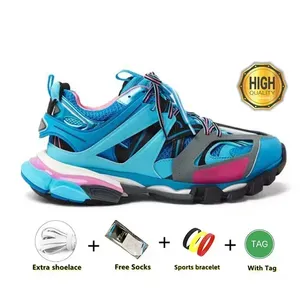Zapatillas de Diseño para Hombre y Mujer, Modelo Track 3, Blancas y Negras, de Goma, Cuero y Nylon con Estampado - Product Image 4