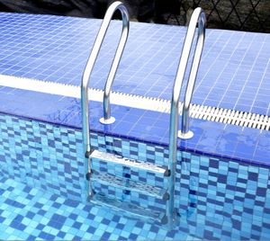 Échelle de <span class=keywords><strong>piscine</strong></span> de sécurité en acier inoxydable, <span class=keywords><strong>pas</strong></span> <span class=keywords><strong>cher</strong></span>, avec balustrade, 1 pièce - Product Image 2