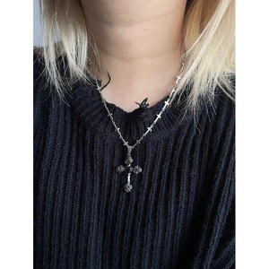Collier Gothique Punk Cœur Rose Croix en Acier Titane, Chaîne Tendance Style Europe-Amérique pour le Quotidien - Product Image 2