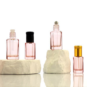 Nueva botella de aceite esencial de vidrieras de anís estrellado con capacidad de 3ML Proveedor de tapa negra almacenada Vidrio de alta calidad de la mejor marca - Product Image 4