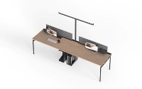Poste de travail de bureau pour 2 personnes avec écran de séparation en tissu et éclairage de tâche intégré