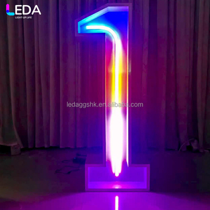 LEDA - Letras Luminosas RGB Personalizadas para Eventos y Fiestas, Letras de Metal Blancas con Luces de Neón para Bodas - Product Image 3