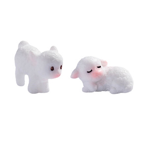 Figurines miniatures de moutons mignons en résine, postures debout et endormies, décorations de bureau, accessoires - Product Image 1