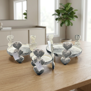 Support de bougie en aluminium fait main en forme de cœur, plateau décoratif résistant à la chaleur, imperméable et durable, accent de table en métal pour Noël et la maison - Product Image 2