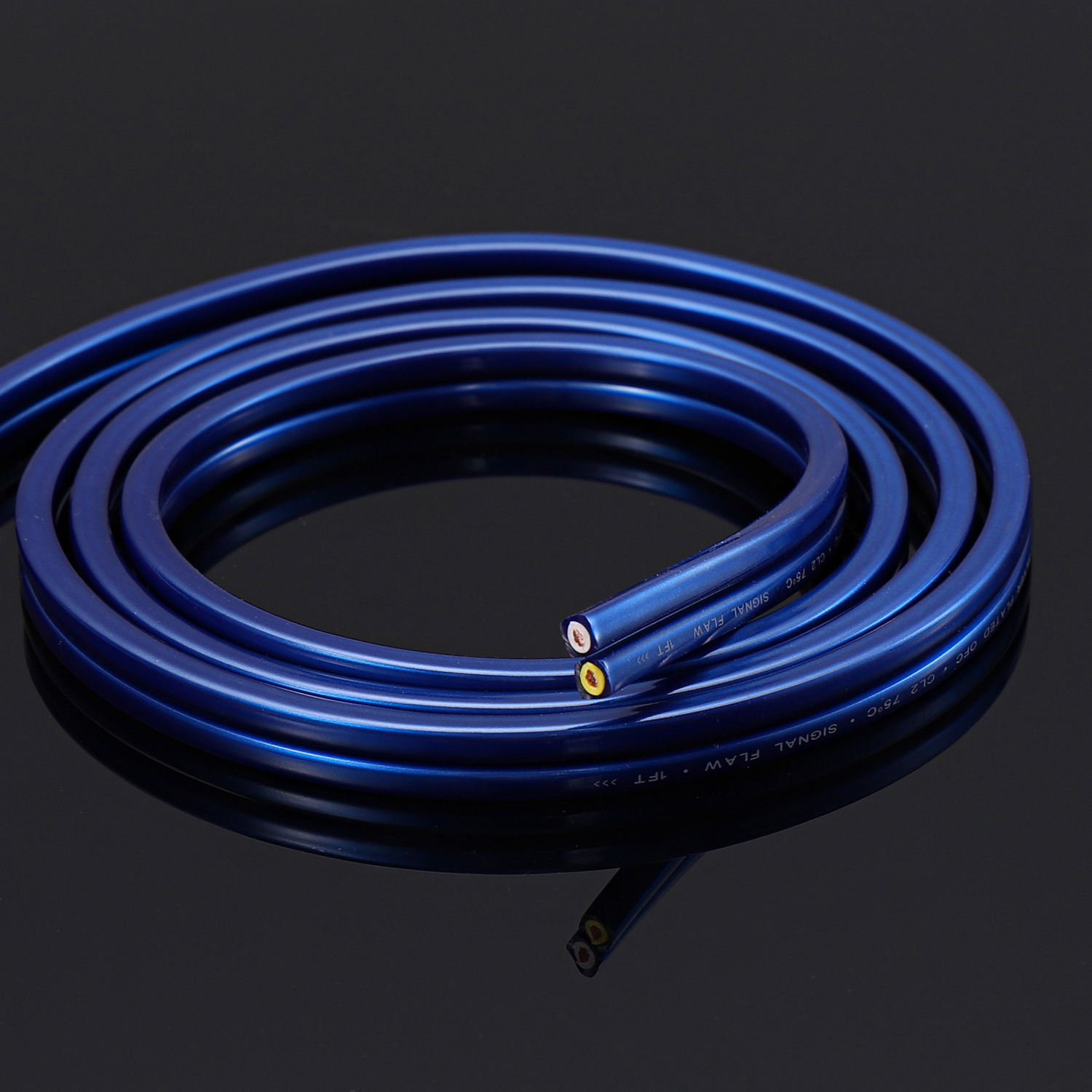 สีฟ้าใส