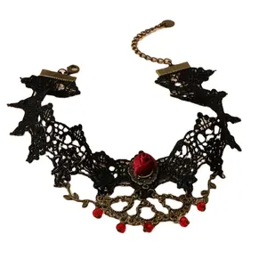 哥特复古红色大女士水晶项链黑色蕾丝花瓣形状调整哥特宝石项链可爱服装配件