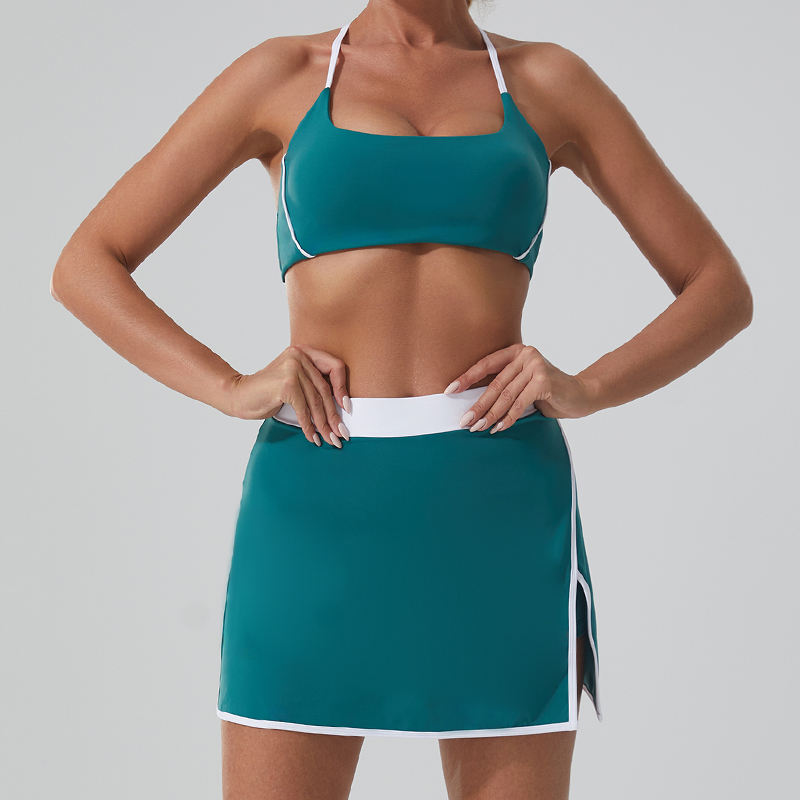 สีเขียวเข้ม