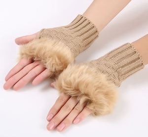 Wholesale Women Winter Plush Faux <b>Fur</b> Knitted <b>Gloves</b> Keep Warm Fashionable Short Mitten for Ladies - Product Image 3