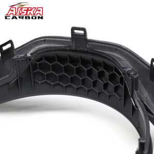 AISKA 992 Volant de course en carbone forgé à sec pour la décoration intérieure et le tuning des Porsche Taycan Cayenne Panamera - Product Image 5