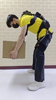 Exosquelette pour l'assistance de la taille et de l'abdomen, exosquelette léger et compact, aide passive à la marche