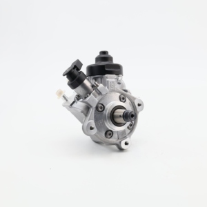 Pompa di Iniezione Carburante 0445010555 per Modello Motore <span class=keywords><strong>CAAA</strong></span> - Product Image 1