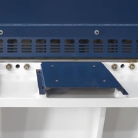 Nouvelle machine de cisaillement à guillotine en métal CNC entièrement automatique avec système hydraulique, largeur de coupe de 10 000 mm et capacité d'épaisseur de 40 mm