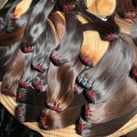 Lot de Cheveux Naturels Bruts Cambodgiens de 10 à 30 Pouces, Ondulés, Grade 12A, Vierge Noire, pour Tissage (Vente en Gros)