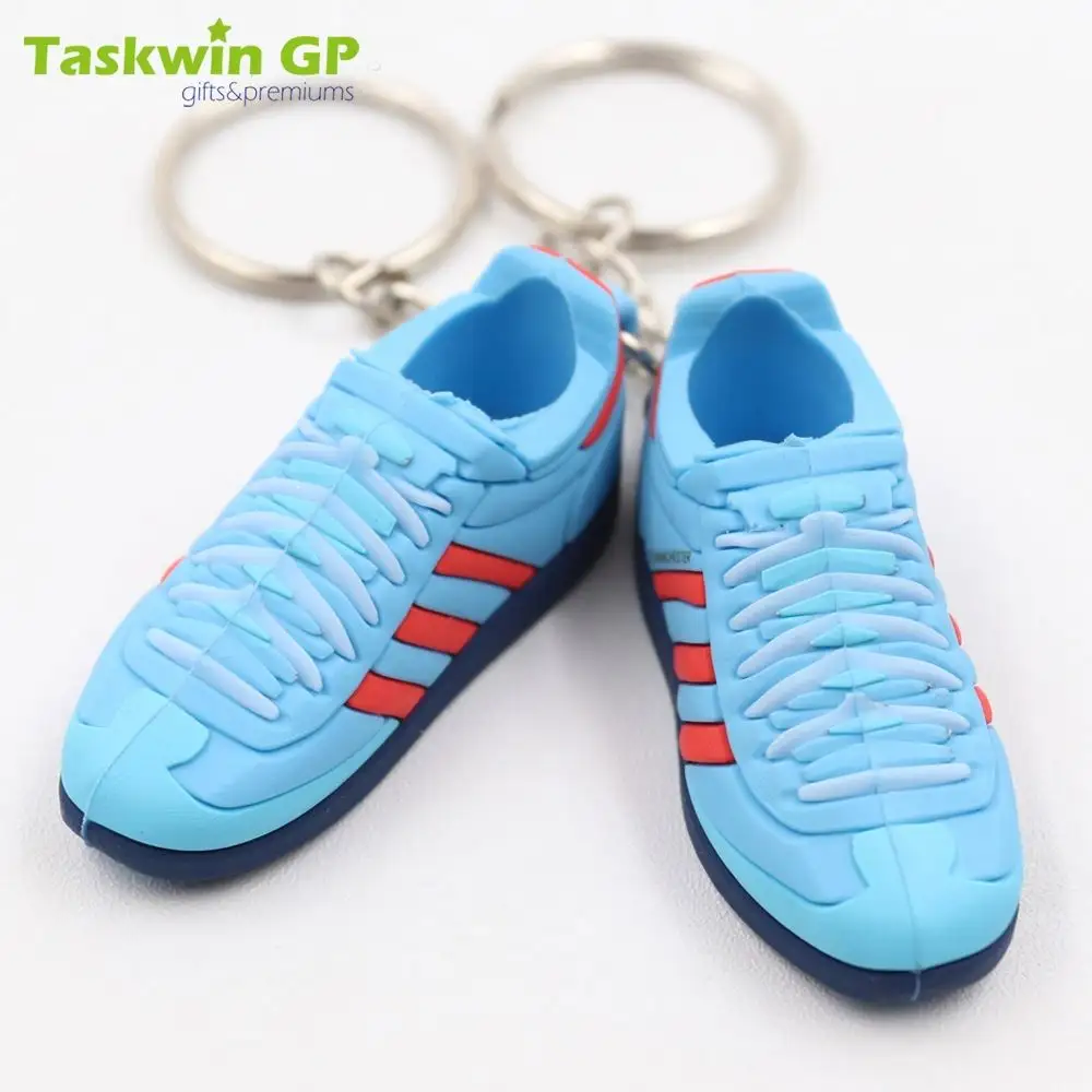 Taskwingifts Оптовая Продажа модная хорошая цена oem логотип сувенир мини ПВХ Резина 3d брелок пользовательский силиконовый обувной брелок для обуви