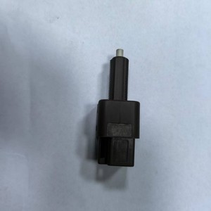Interruptor de Luz de Freno Nissan 25320-BC60B 12V Para Vehículos Nissan OPT-OS2227 - Product Image 5
