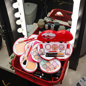 C-921 Trousse de maquillage double cœur - Ensemble de cosmétiques tout-en-un (Cadeau) - Product Image 3