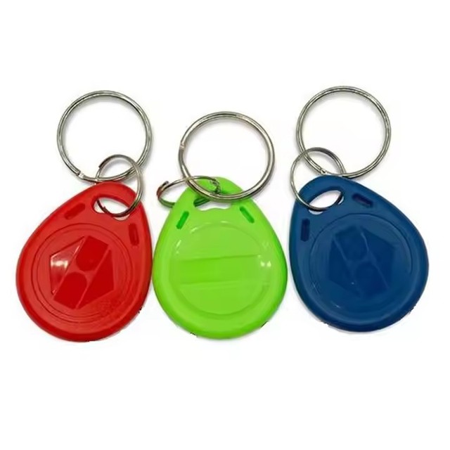 Easy to Use Smart RFID Key Fob Rewritable Elevator Access Key Fob NFC Mini Asset Tag and Labels TK4100 T5577 RFID Chip