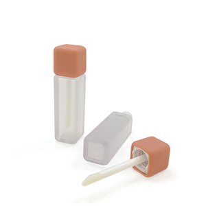 Tubes à lèvres vides de luxe 5 ml en plastique – Votre propre emballage cosmétique – Bouteille colorée – Modèle moyen de gamme ZC-20240514-24 - Product Image 4