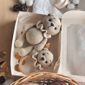 En gros Personnalisé Nouveau-Né Crochet Bébé Ours En Peluche Hochet Animal Bois <span class=keywords><strong>Bain</strong></span> Dentition Mignon Ours Douche Cadeau <span class=keywords><strong>Jouet</strong></span> pour Enfants - Product Image 4