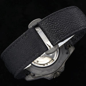 Montre tactique en fibre de carbone de qualité 3A pour homme, style modifié, fenêtre de date, grain unique, étanche 50m - Product Image 3